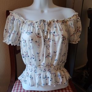 NWOT Adorable Women's Top